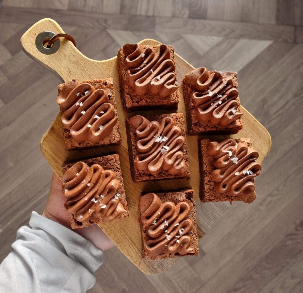 Brownie med chokladtryffel & flingsalt